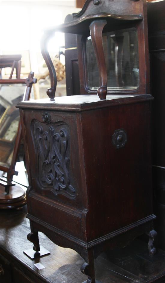 Late Victorian mahogany purdonium
